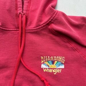 Women's Billabong x Wrangler Hoodie Red Solid Spell-Out M Surf Beach Outdoor